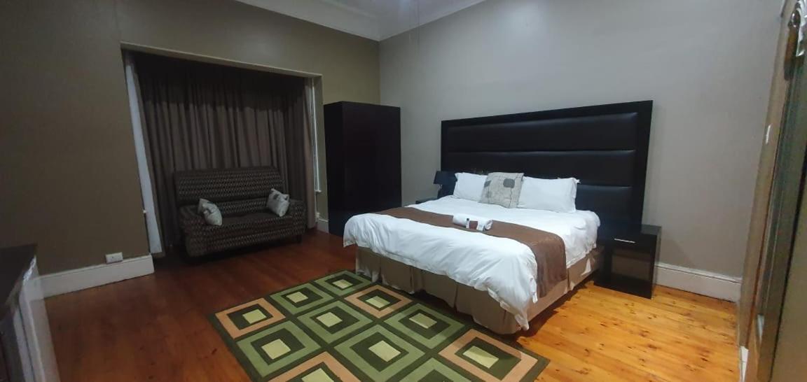 Bed and Breakfast Hemmingways à King William's Town Extérieur photo