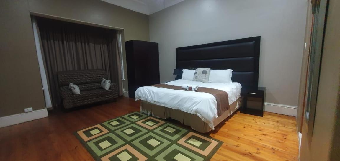 Bed and Breakfast Hemmingways à King William's Town Extérieur photo