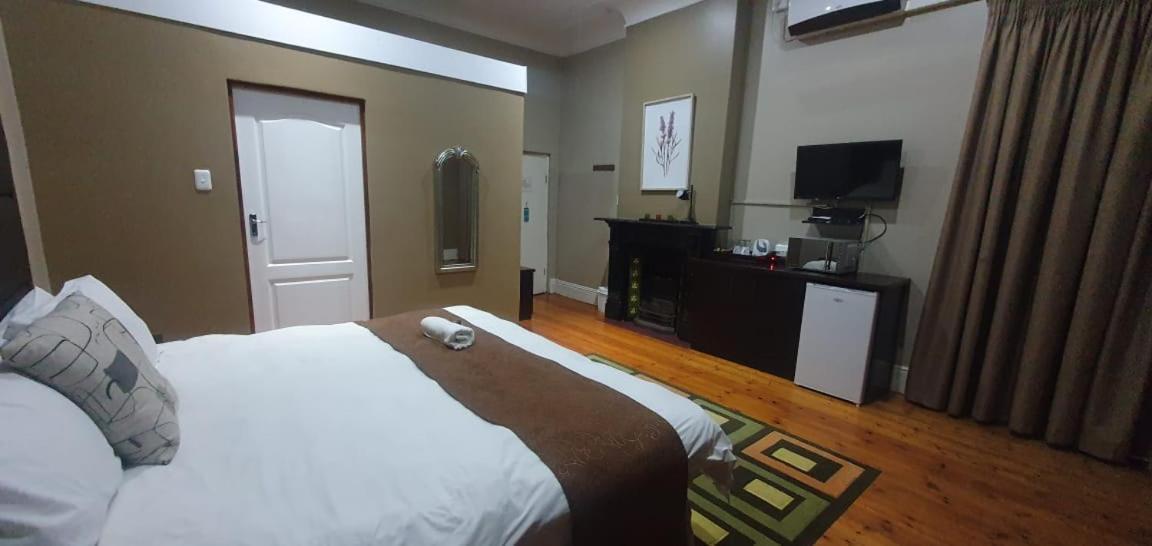 Bed and Breakfast Hemmingways à King William's Town Extérieur photo